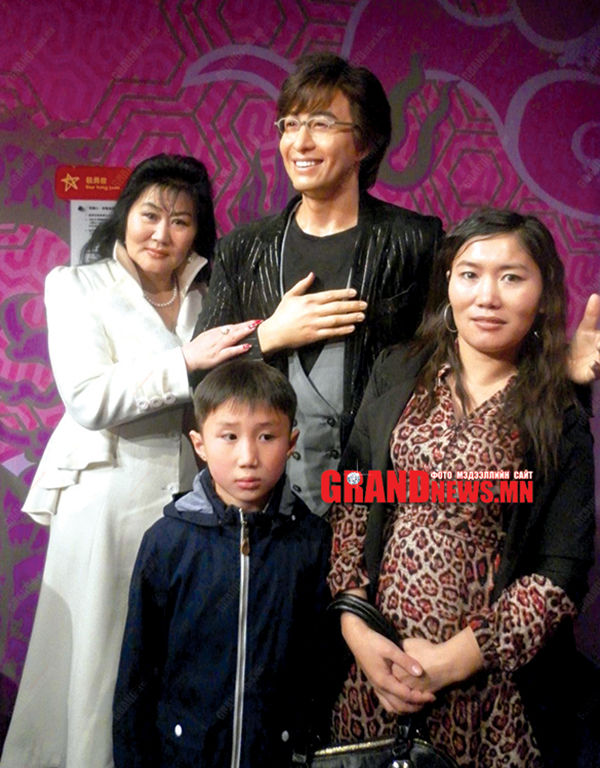 Чанвуг тэвэрсэн азтай Монгол бүсгүй  хэн гээч!