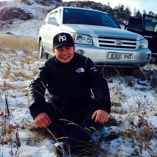 Жүжигчин Л.Сөрөлт, дуучин болох уу?