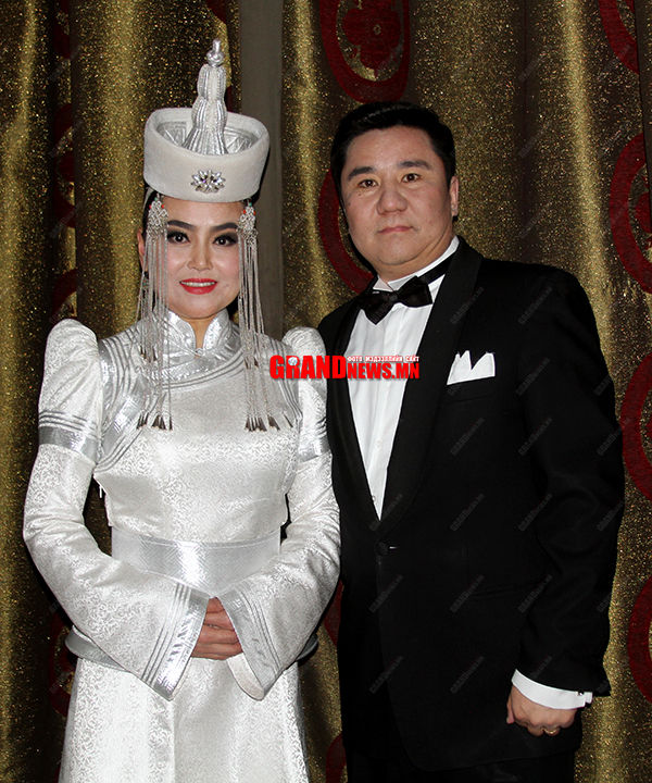 МУГЖ У.Далантай, С.Эрдэнэцэцэг нар ”тэсрэв”