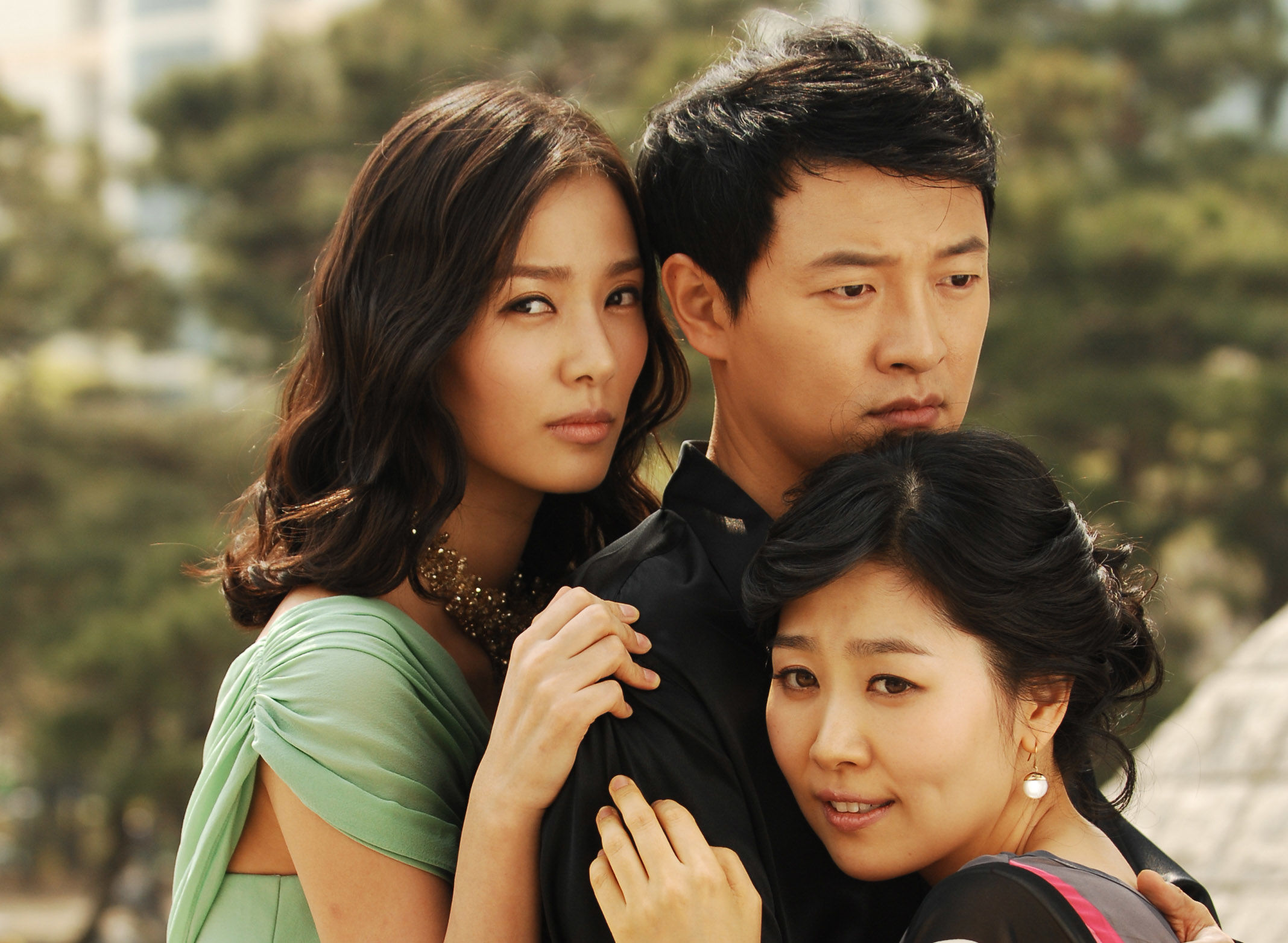 Монголд зохихгүй хоёр эхнэр