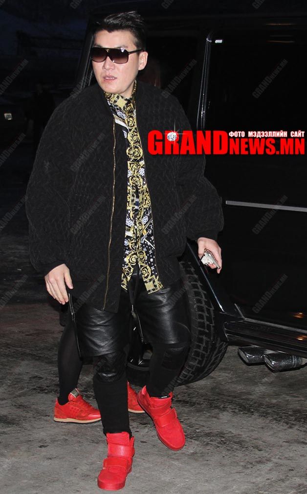 Алдарт эхдээ барих бэлэг 