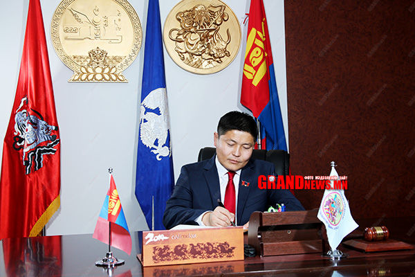 Х.Нямбаатар: Хэнд ч хал, балгүй явна гэдэг хамгийн том буян