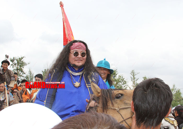 “Харанга”-ын хар азарга, азарганаас унасан нь