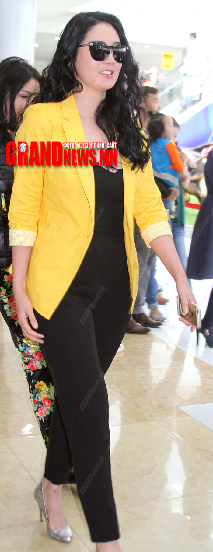 Селфи хийж чадах уу, яаж хийдгийг харах уу?