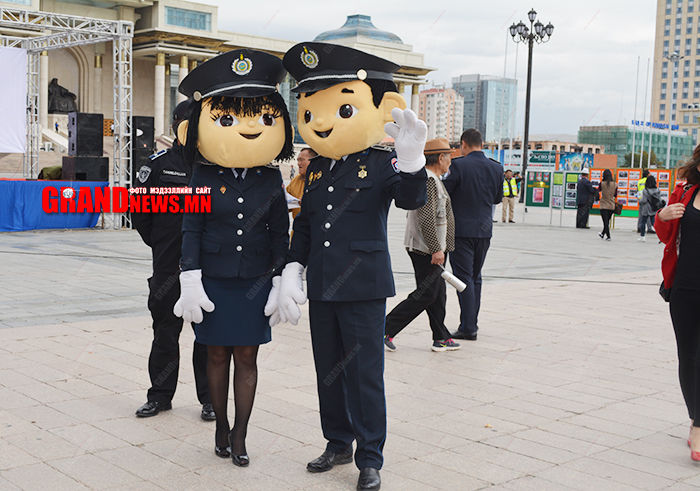 “Үе үеийн цагдаа” нар хууль сурталчлав