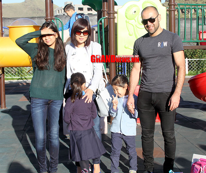 Оргил Махаан 40 насандаа нууцаа задлав