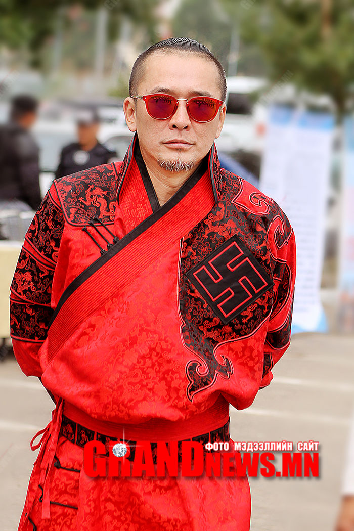 С.Амараа өөрийнхөө ертөнцийг бүтээжээ