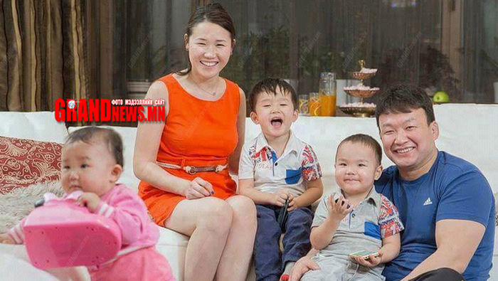 Аварга халуун ам бүлээрээ