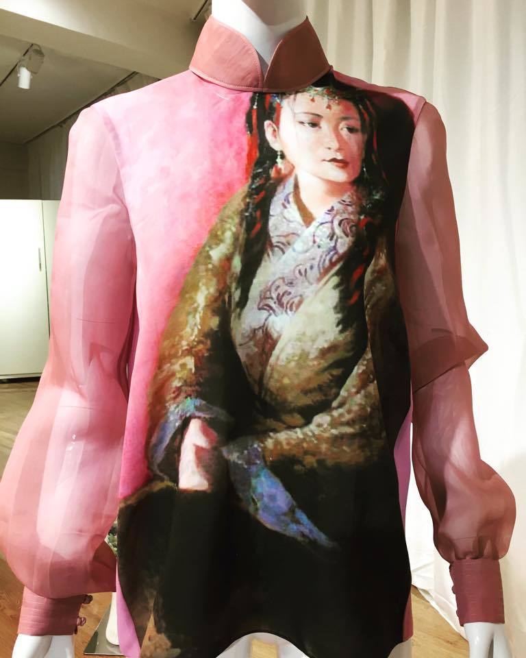 “Хайрын хурим”-ын хачин гоё дээл, цамцнуудыг сонгосоноор...