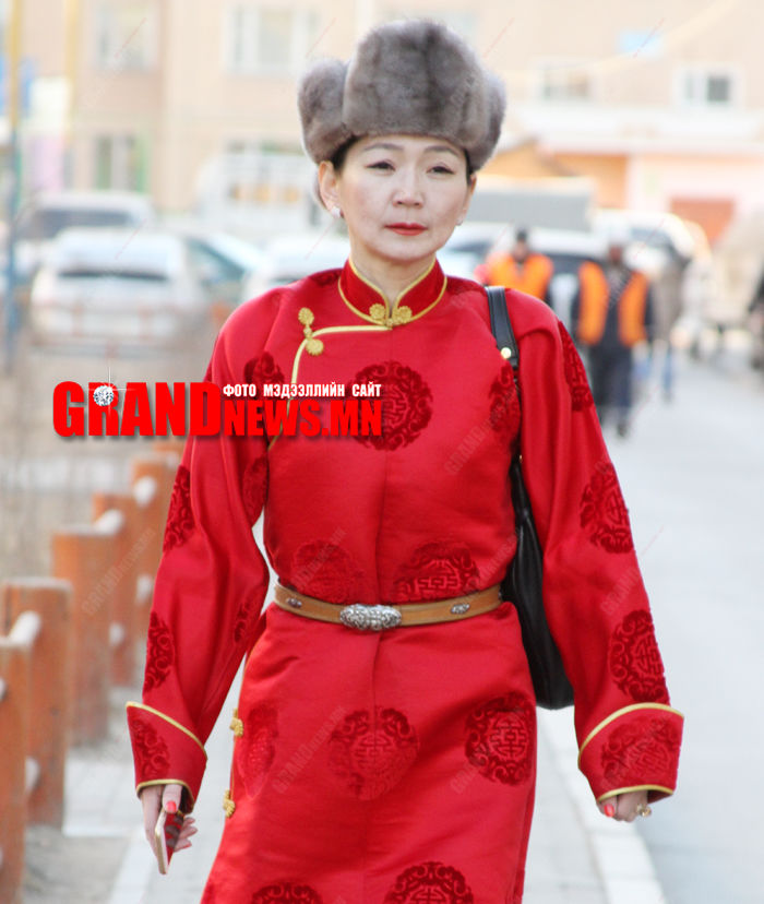 Мисс бүсгүйн цагаан сарын гялбаа