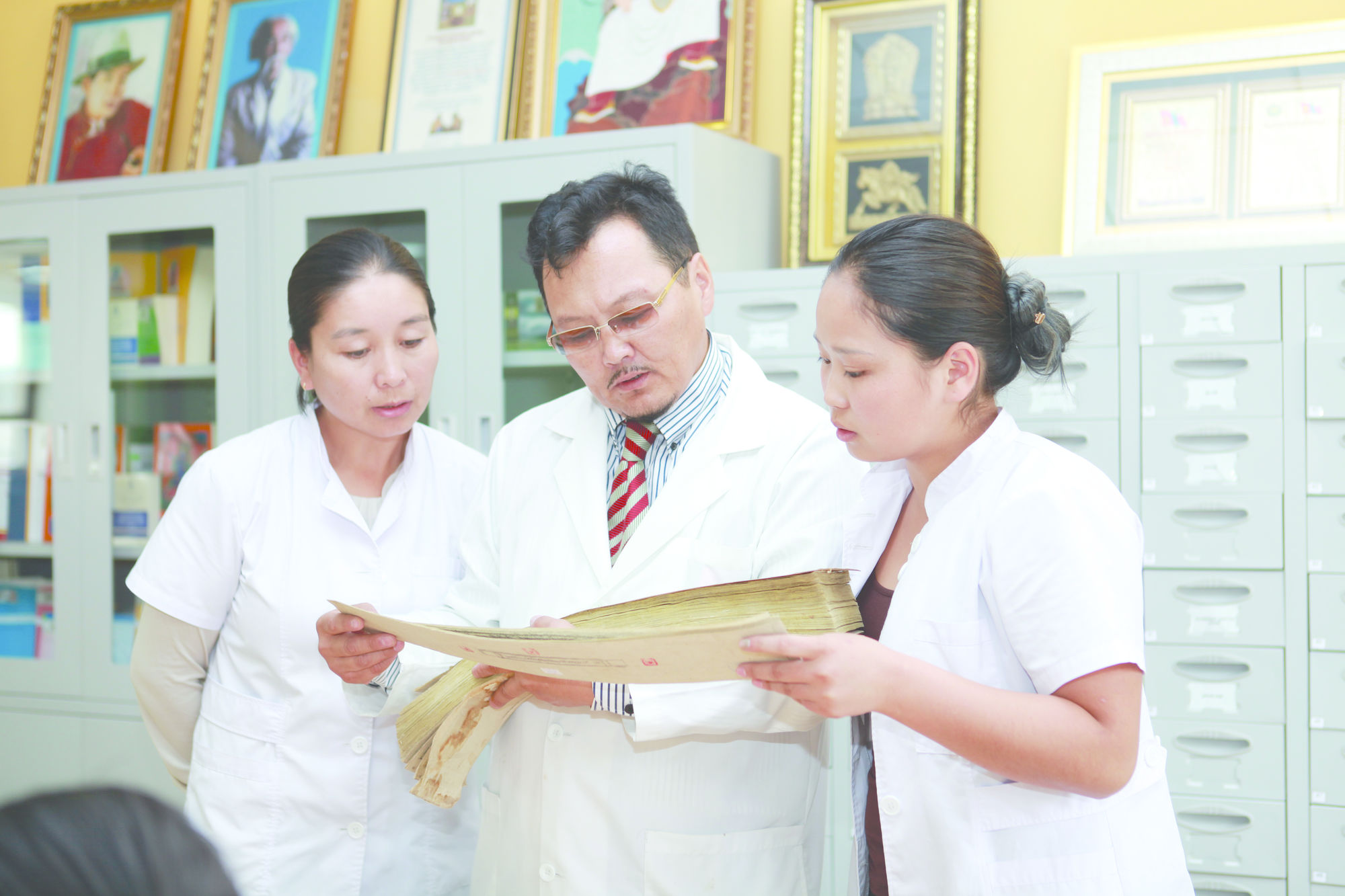 Үйлийн үрийг тээсэн сүнсэн бие нь хийн ум судсан дотуур гүйдэг