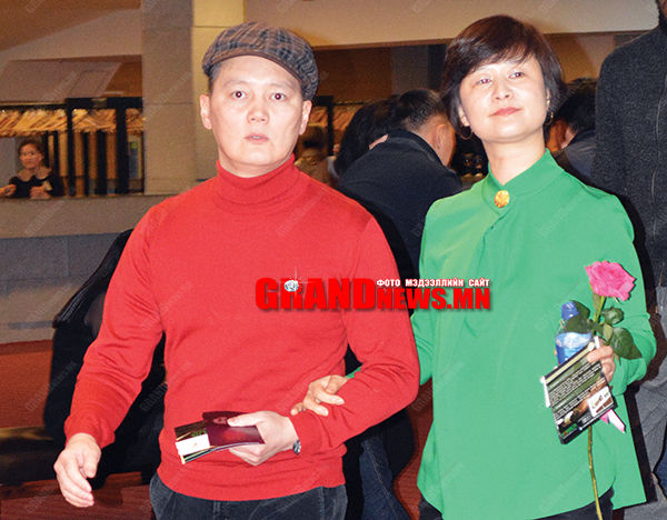 Зайсангийн тэргүүн хатагтайг цаламдсан хархүү!