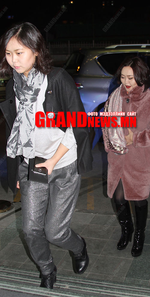 Ээж охид уу, эгч дүүс үү?