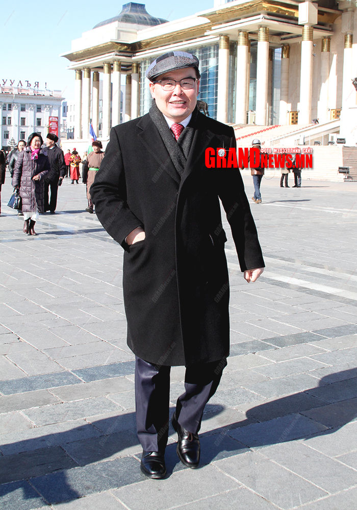 Улс төрч хүүгийн сэтгэлийн өчил 