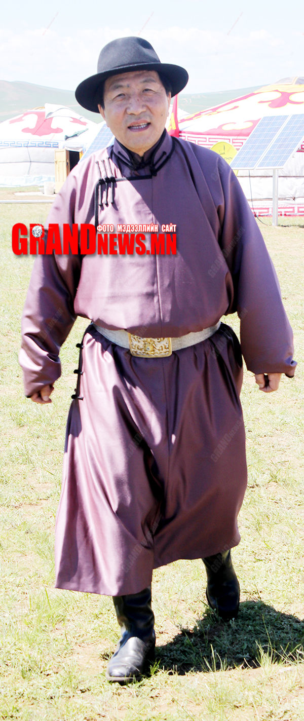 Дон Жунайн замнал