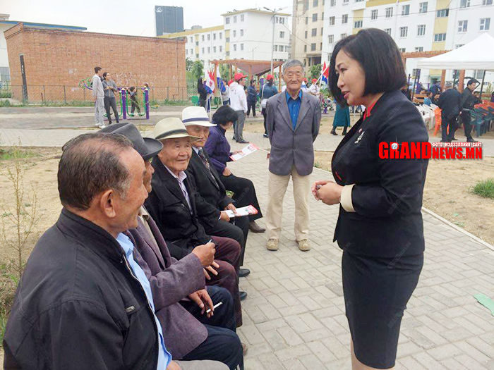 Харвардын бас нэг коммунист 