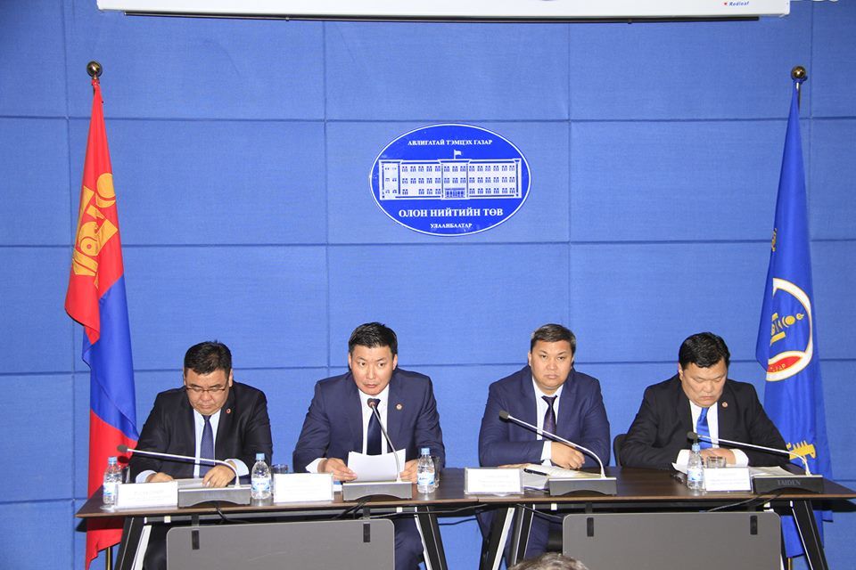 Аймгуудын Засаг даргын тамгын газрын хууль бус үйлдлийг ИЛЧИЛЛЭЭ