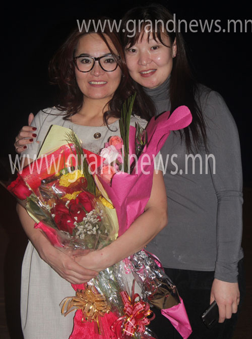  Офелия бид хоёр гэнэт аавыгаа алдсанаараа адилхан