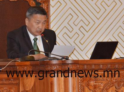 Намрын чуулган нээлтээ хийлээ. 