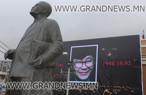 С.Зоригийн хөшөөнд цэцэг өргөлөө