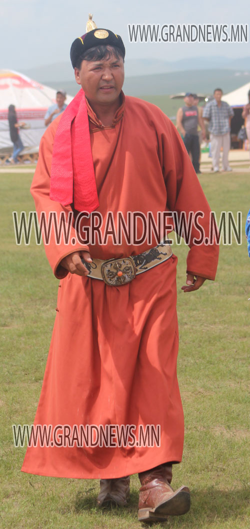 Аварга А.Сүхбатын ах улс төрд орсон гэнэ 