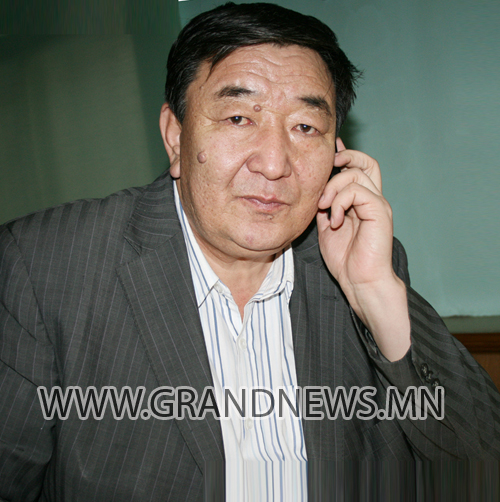 Удмынхаа нэрийг цэвэрлэнэ 