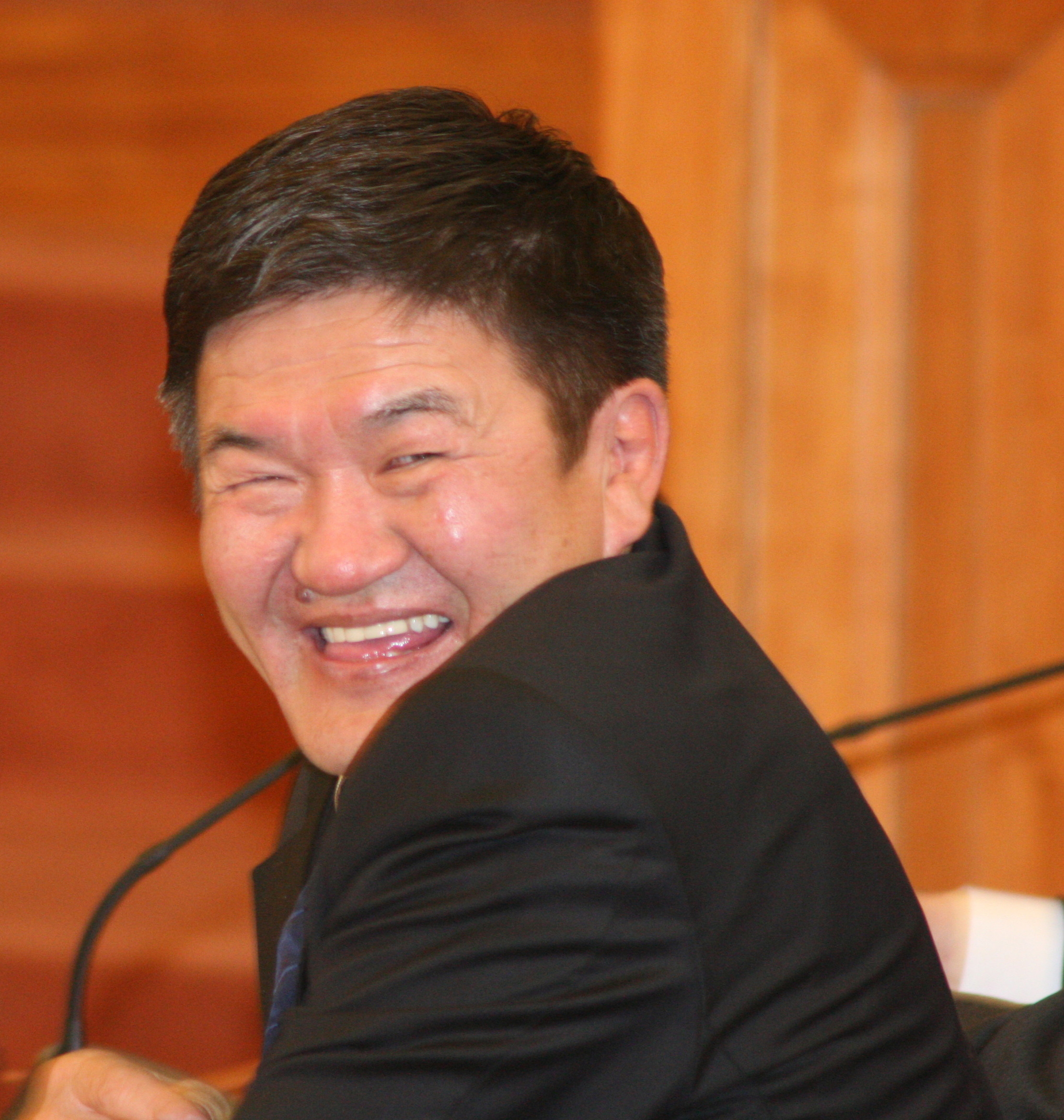 Энхийн цагаан тагтаа