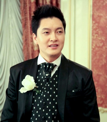 Бархүү аавдаа хүний эхнэр харуулав