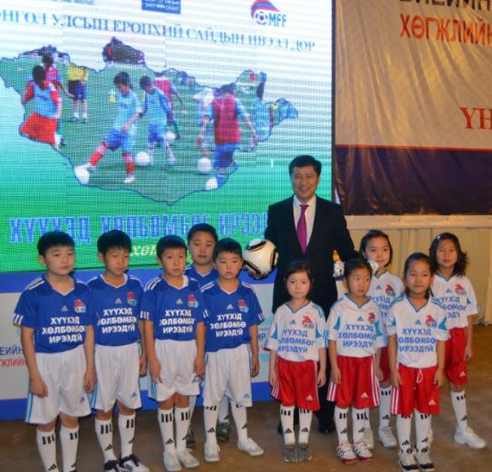 “Хүүхэд-Хөлбөмбөг-Ирээдүй” хөтөлбөр таван сард нээлтээ хийнэ