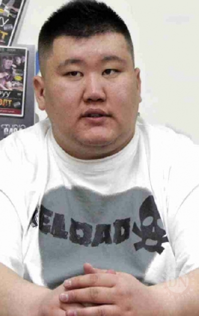 Эдээр эхнэр хүүхдээ…