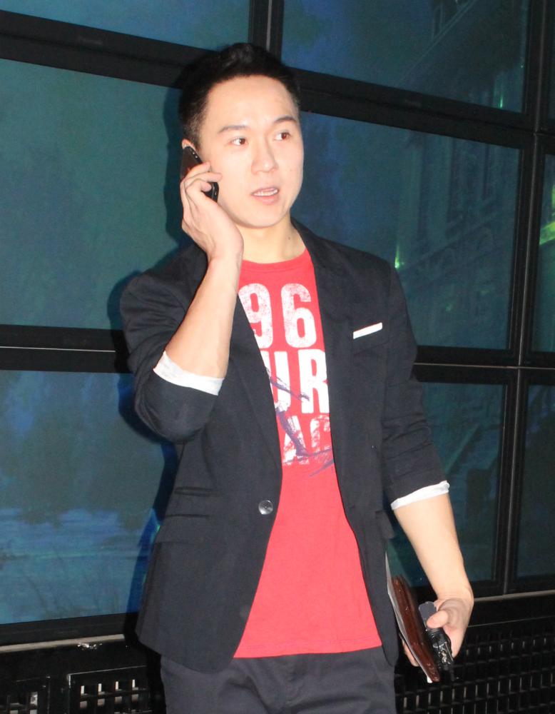 Батзаяа “биеэ засах” ч завгүй явсаар...