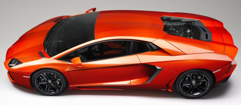 LAMBORGHINI AVENTODOR