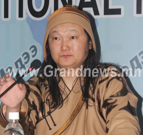 Газар шороогоороо өнчрөхгүй…