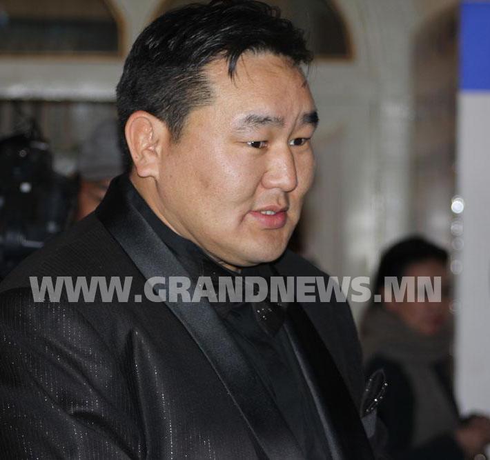  АН-ын гишүүн Аса Ерөнхийлөгч албаа ашиглаж эхэллээ