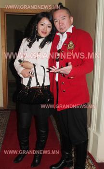 Гайхшруулах хувцаслалтын эзэн…