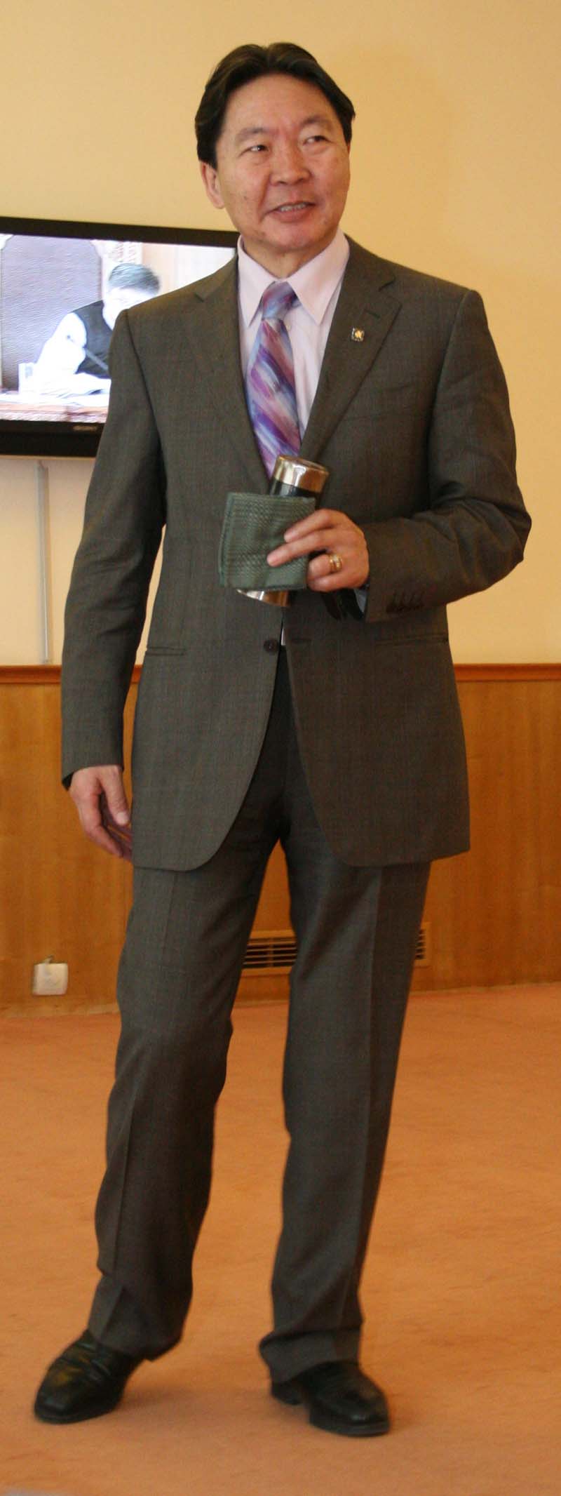 Урт үст хэрүүлч 