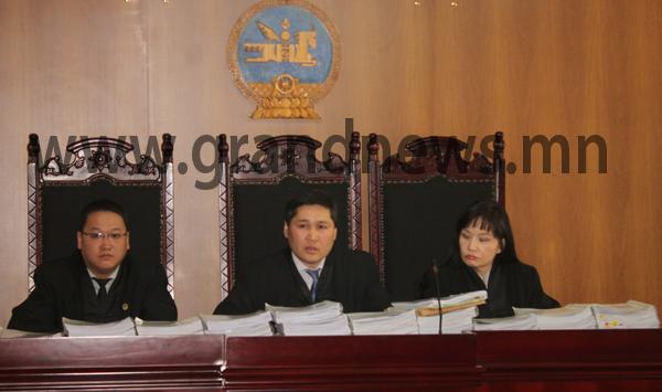 Шүүх хурал хойшиллоо