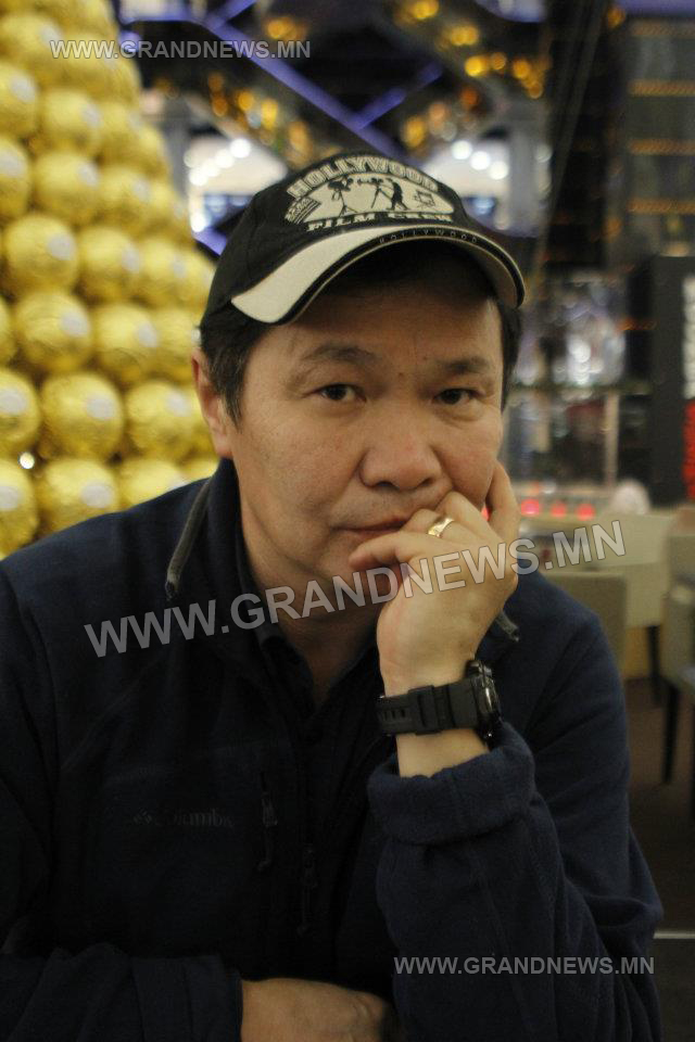 Үндэсний дархлаагаа бий болгохын тулд Монгол аялгууг шингээсэн уран бүтээлүүд хийх хэрэгтэй. 