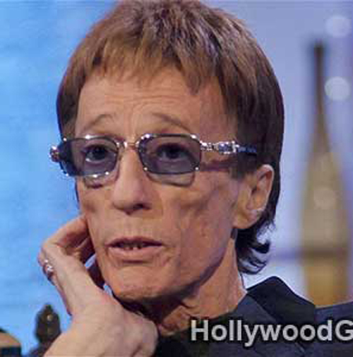 Bee Gees хамтлагийн дуучин Робин Гибб таалал төгслөө