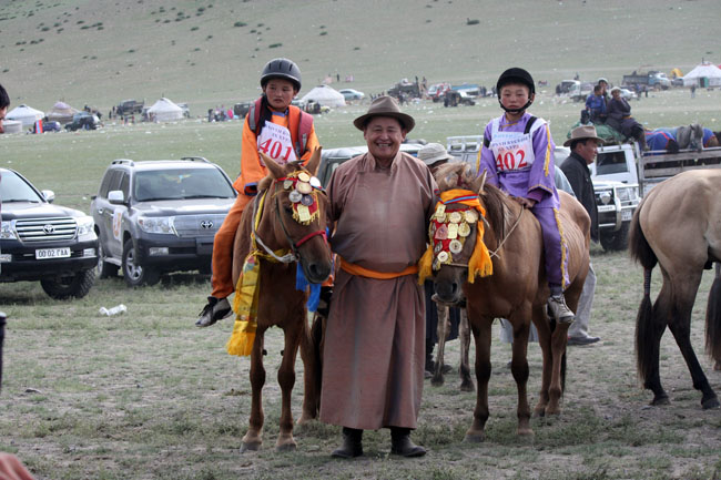 Ш.Адшаагын морь нь түрүүлжээ