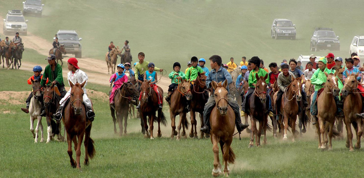 Азарга эргэлээ