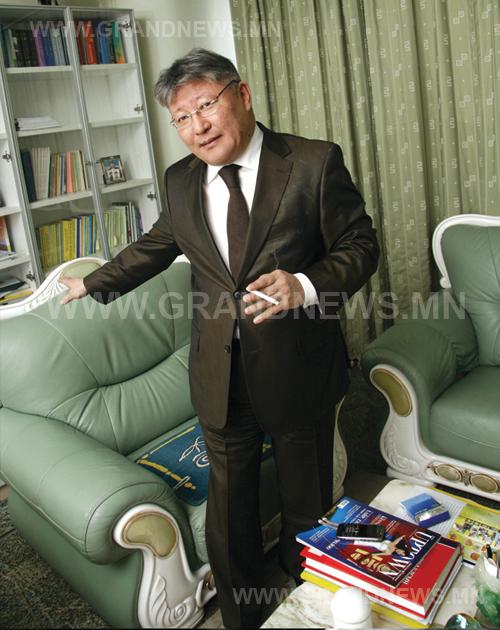 Аавын хаалга уу, ордны хаалга уу