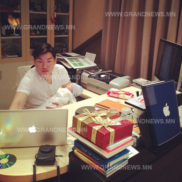   Төрийн соёрхолтын анхны наадам