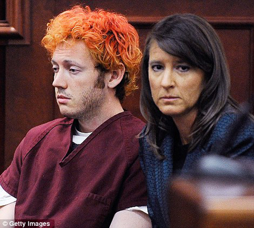 Кино театрын алуурчíû  шүүх 