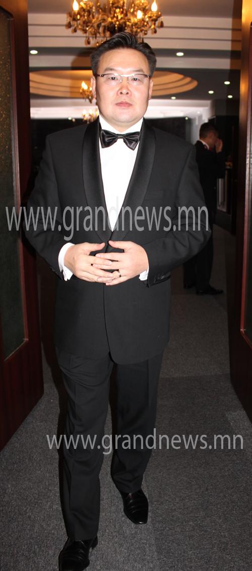 Ерөнхий нарийн бичгийн дарга…