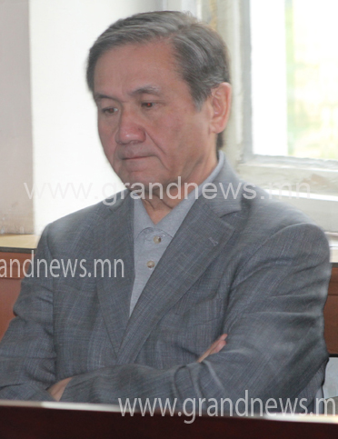 Н.Энхбаярын гэр бүл, хамаатан садангуудыг нь түйвээж байна