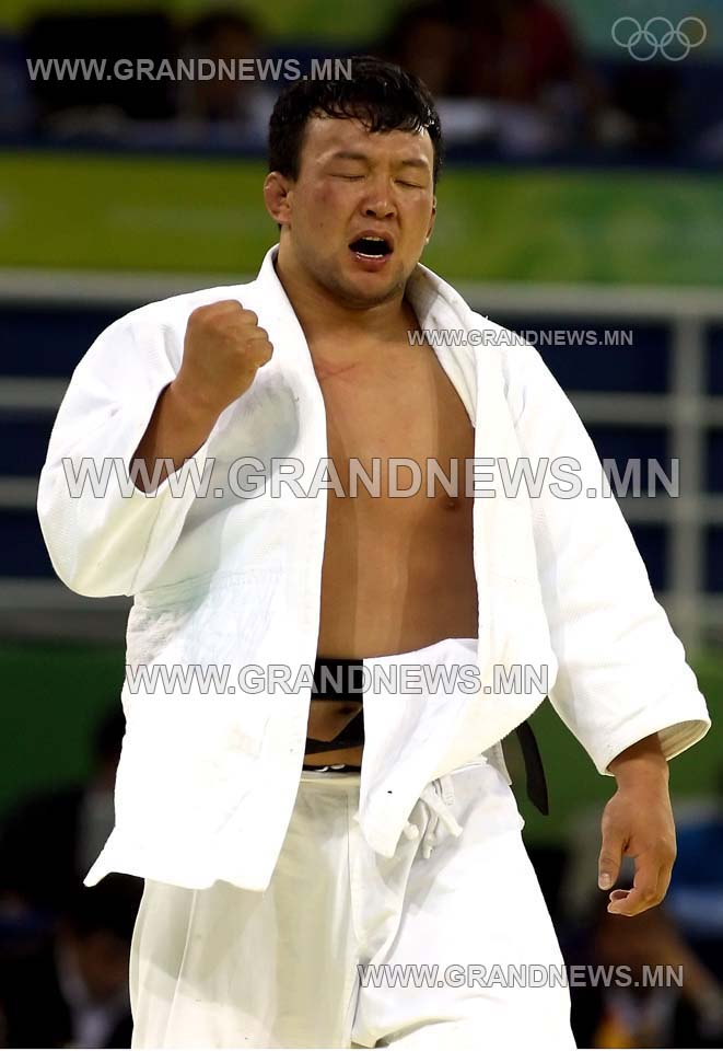  Алтын дайтай мөнгөн медаль