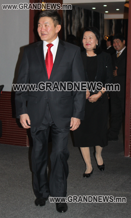 Миний нүдээр...