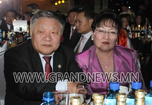 Алдарт уяач, асан гишүүн-2