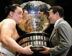 Аваргыг давж аварга 